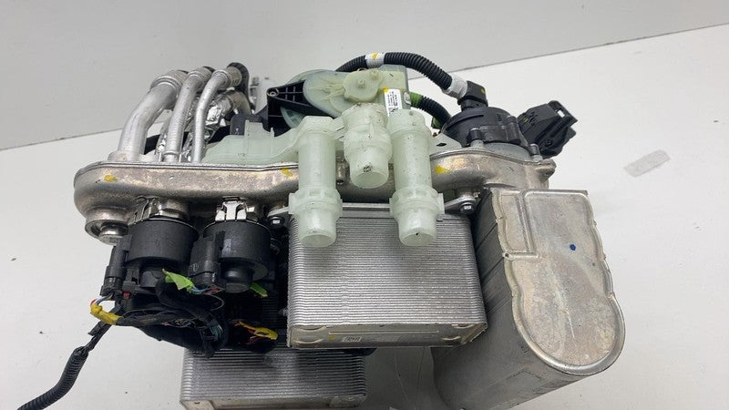 1523000A1E ⭕ 2020-2023 Tesla Model Y Supermanifold Refrigerant Chiller w/ Coolant Reservoir