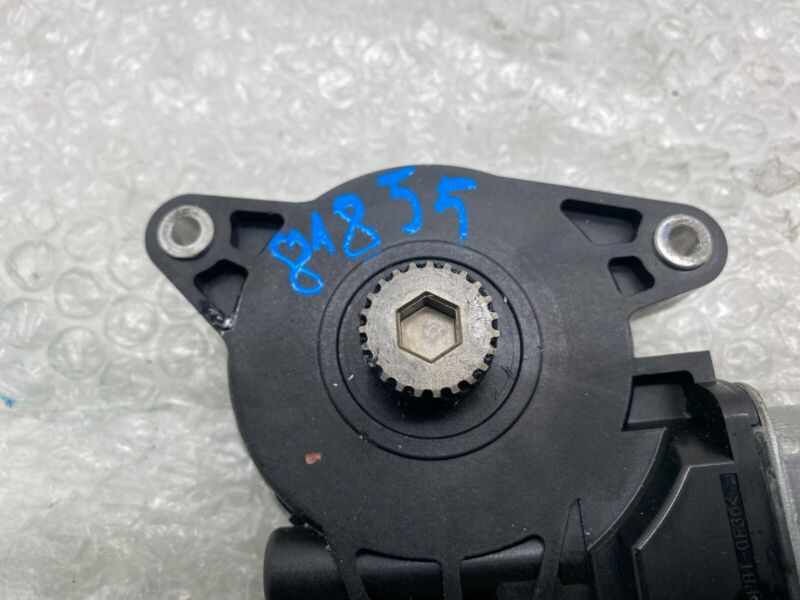 Does Not Apply 2012-2015 Tesla Model S MS Passenger Side Panoramic Sunroof Motor Right RH Assy