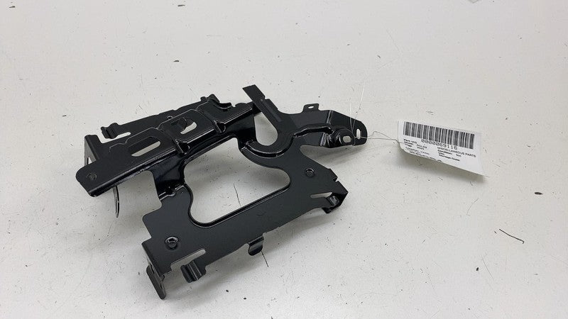 32217573 ⭕ 2021-2023 Polestar 2 Central Locking Module Control Support Bracket 32217573