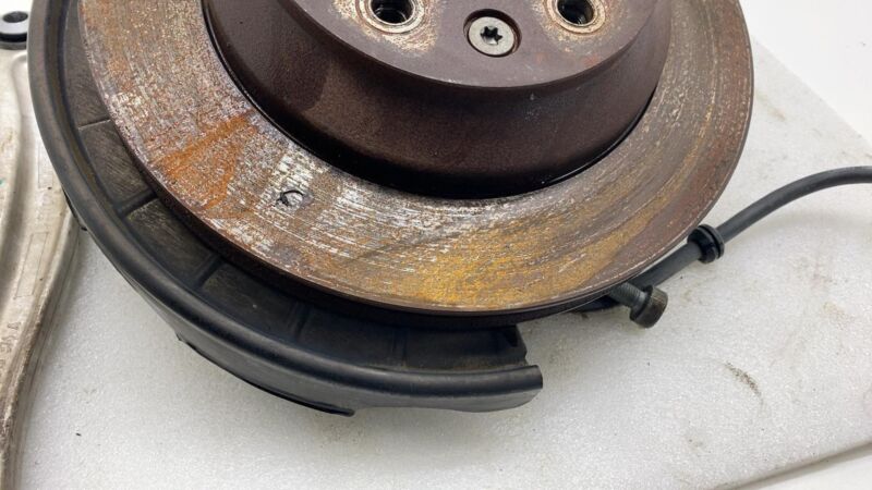 2011-2014 Porsche Cayenne Rear Left Spindle Knuckle Hub Rotor w/ Control Arm AWD