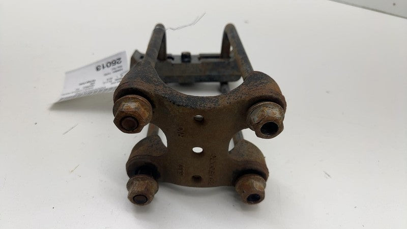 23450470 ⭕ 2014-2019 Silverado 1500 Rear Axle Mounting Hardware Assembly 15885530