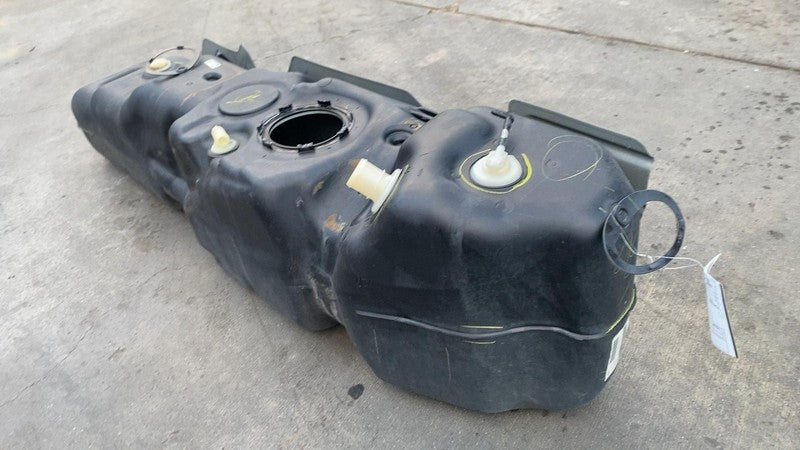 ⭕ 2013-2024 Ram 3500 6.7L 4DR Diesel Fuel Tank Assembly 68231616AE