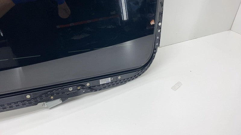 7P5 877 021 6F2 2011-2018 Porsche Cayenne Top Roof Sunroof Frame Window Glass w/ Motor Assembly