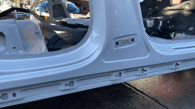 ⭕ 2021-2024 Polestar 2 Passenger B-Pillar Structural Cutout Right RH Silver 729