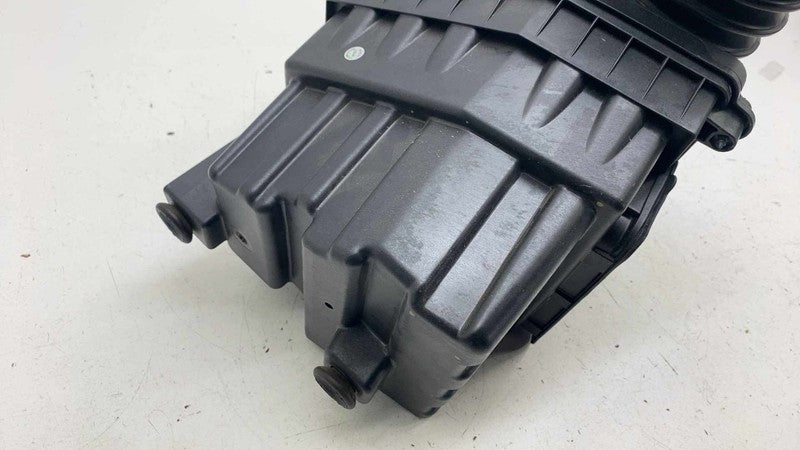 ⭕17-25 Chrysler Pacifica Engine Air Cleaner Intake Filter Housing Box