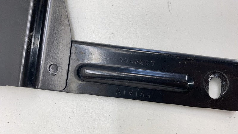 ⭕2022-2024 Rivian R1T Under Body Brace Center Mount Support Bracket Assembly OEM