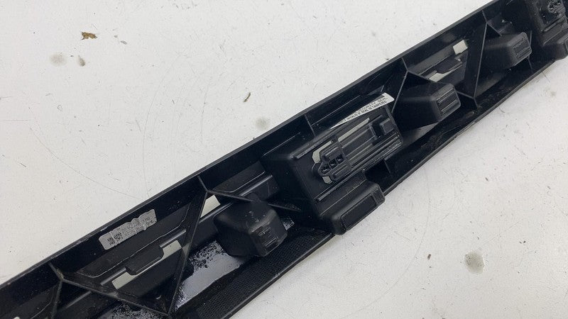 32216384 ⭕ 2021-2023 Polestar 2 Rear Left Skirt Rocker Molding Panel Bracket LH 32216384