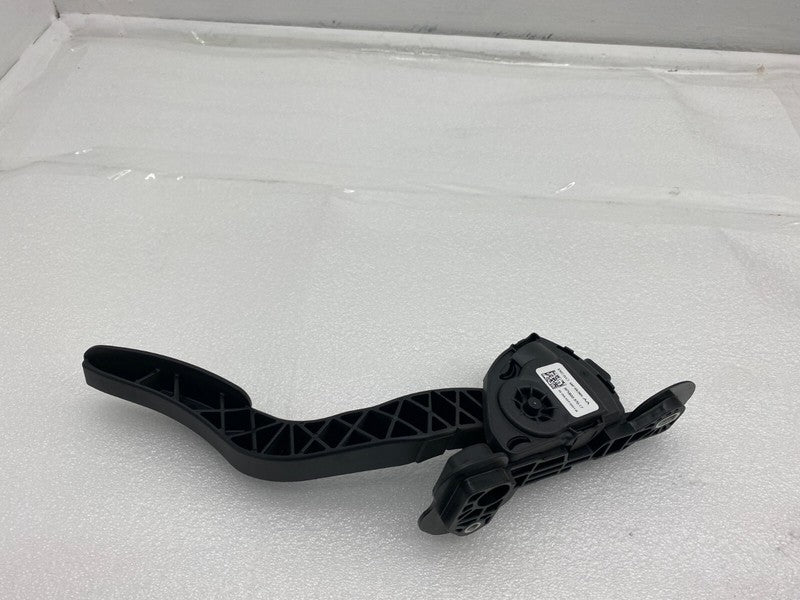BE5C9F836AA ⭕ 2016-2020 Tesla Model S Accelerator Throttle Pedal Assembly OEM BE5C 9F836-AA