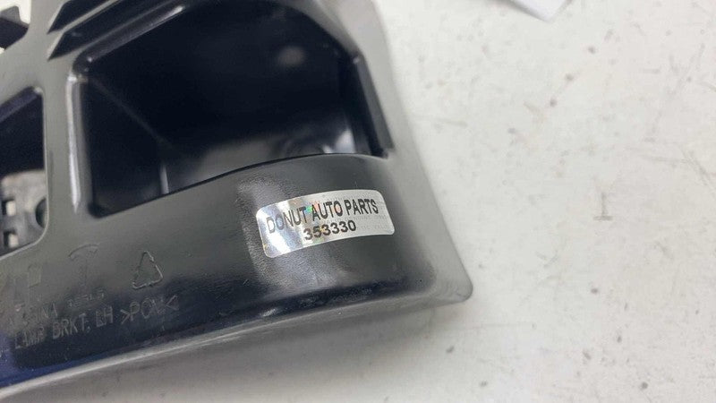 ⭕20-24 Model Y Rear Left Bumper Retainer Support & Taillamp Bracket 14