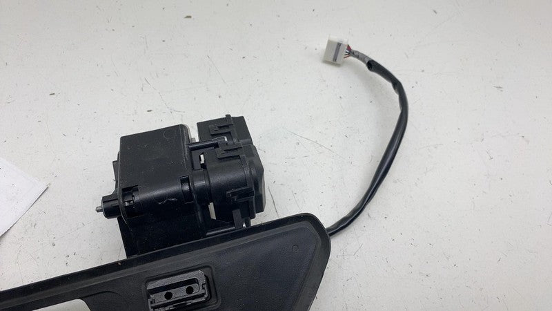 ⭕ 2022 2023 2024 Hyundai Ioniq 5 Charging Port Flap Cover Insert OEM 6