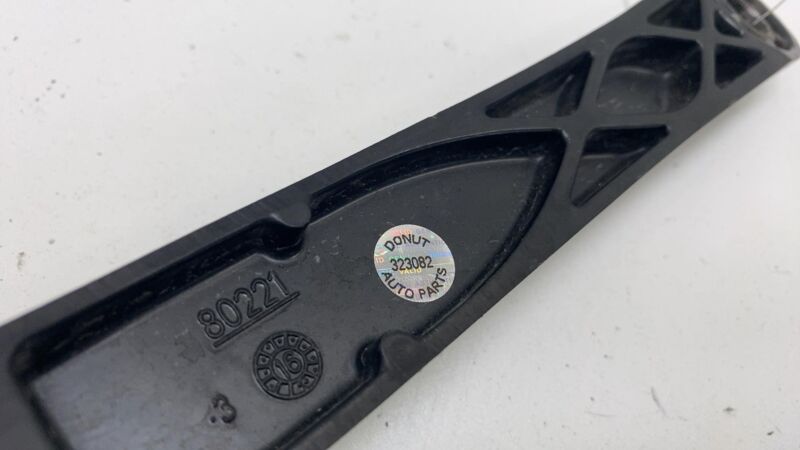 105339900A 2012-2020 Tesla Model S Front Passenger Windshield Wiper Arm Right 1053399-00-A