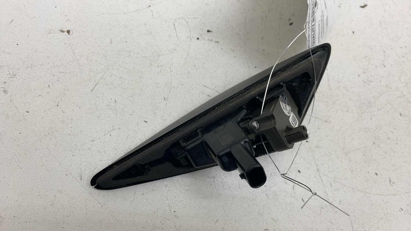 1820734-00-D ⭕ 23-26 Model Y 3 Front Left Repeater Turn Signal Fender Camera HW4 1820734-00-D