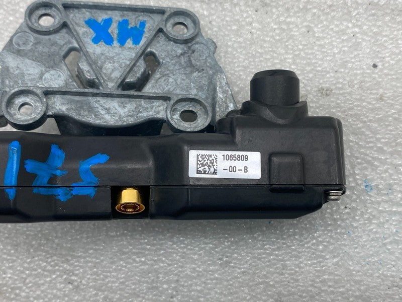 ⭕ 2016-2020 Tesla Model X Front Bumper Park Assist Camera Monocam 1065