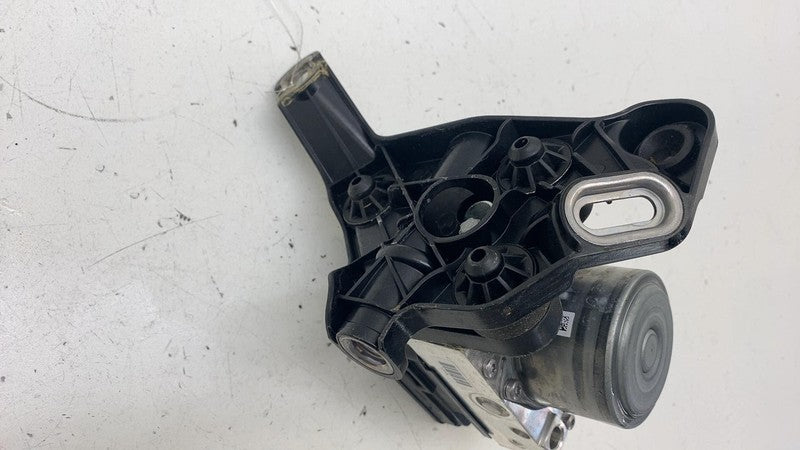 A 205 900 57 44 ⭕ 2018-2022 Mercedes-Benz C-Class C300 205 Anti-Lock Brake ABS Pump A2059005744