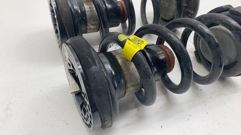 68231026AA ⭕2017-2025 Chrysler Pacifica Rear Left & Right Suspension Coil Spring 68231026AA