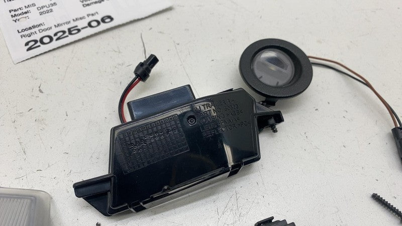 ⭕ 2022 Ram 3500 Right Mirror Trailer Spotter Lamp Turn Signal Light Te