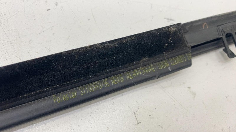 31108993 ⭕ 21-23 Polestar 2 Front Passenger Side Door Window Belt Molding Right 31108993