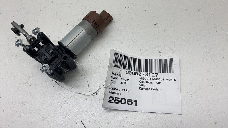 C06710-106 ⭕ 2017-2024 Chrysler Pacifica Brose Front Left Seat Adjustment Motor C06710-106