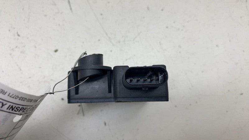 ⭕ 17-23 Tesla Model 3 Rear Bumper BCM Computer Body Control Module 109