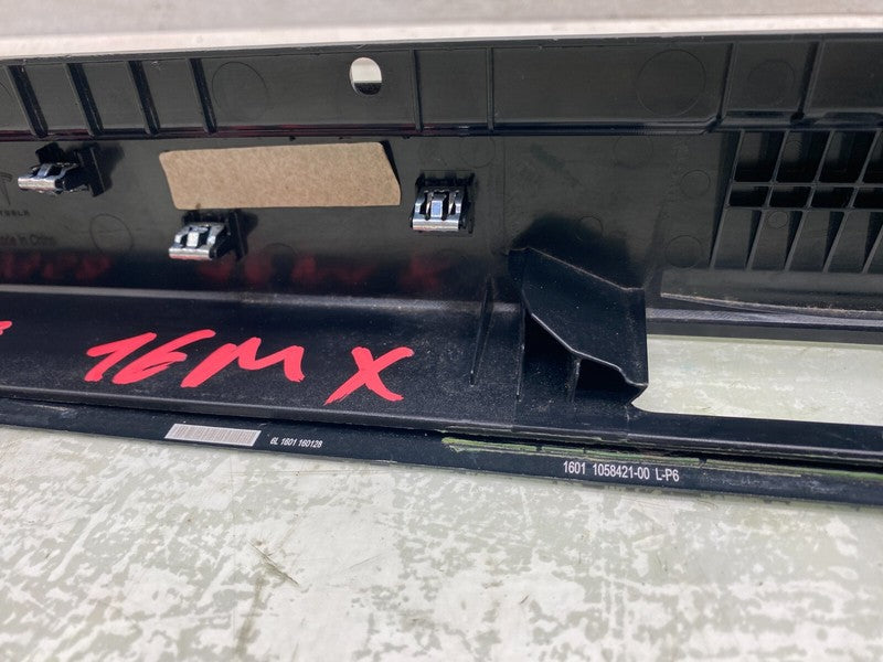 1059958-00 ⭕16-20 Tesla Model X Rear Left Lower Door Sill Scuff Plate Cover Trim 1059958-00