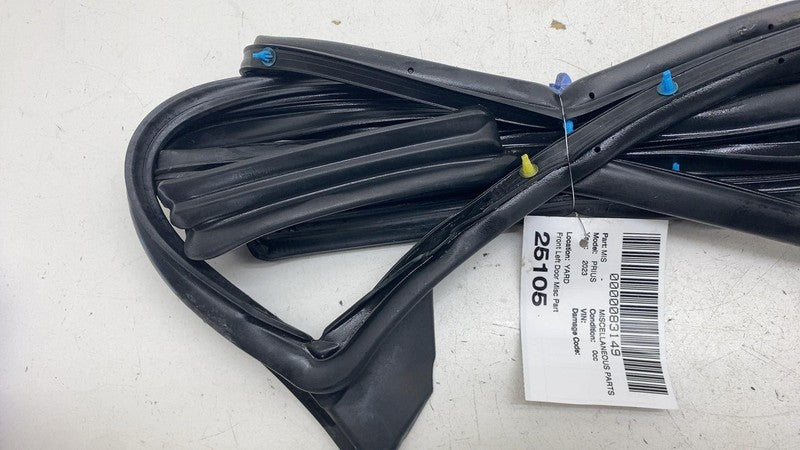 6786247070 ⭕ 23-25 Toyota Prius Front Left Door Window Weatherstrip Rubber Seal 84040-47160