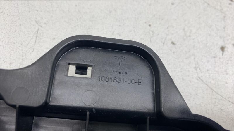 108183199F ⭕ 17-20 Tesla Model 3 Front = Rear Left Exterior Door Handle Outer 1081831-99-F
