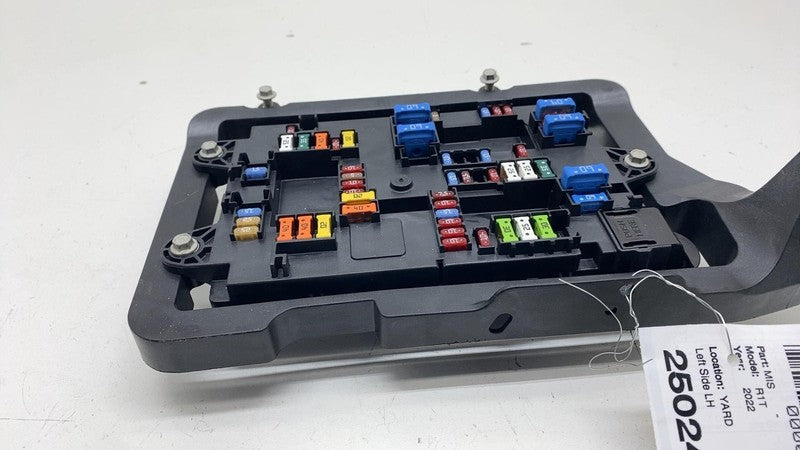 ⭕ 22-24 Rivian R1T R1S Left Dash Fusebox Power Relay Control Module PT