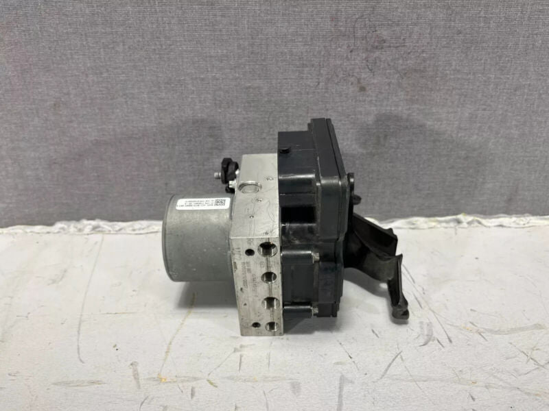 104474500B ⭕ 2017-2020 Tesla Model 3 ABS Unit Hydraulic Brake Pump Module OEM 1044745-00-B