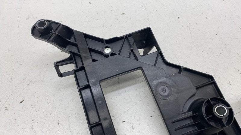 PT00633720 B ⭕ 2025 Rivian R1S Miscellaneous Bracket Mount Holder Support Assy PT00633720-B