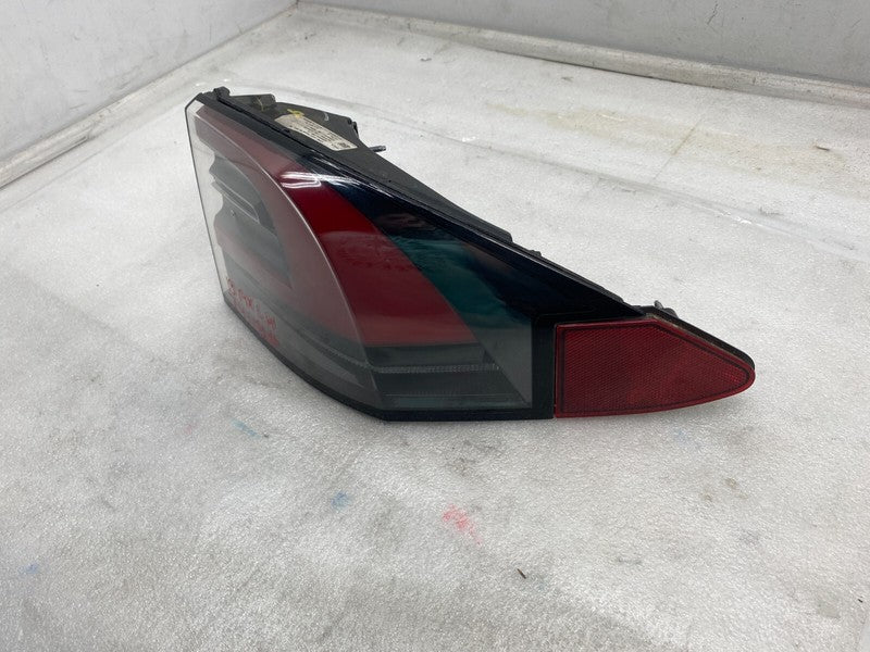 1034333-00-B 16-20 Model X Rear Right Taillight Lamp Outer + Door Reflector Lamp 1034333-00-B