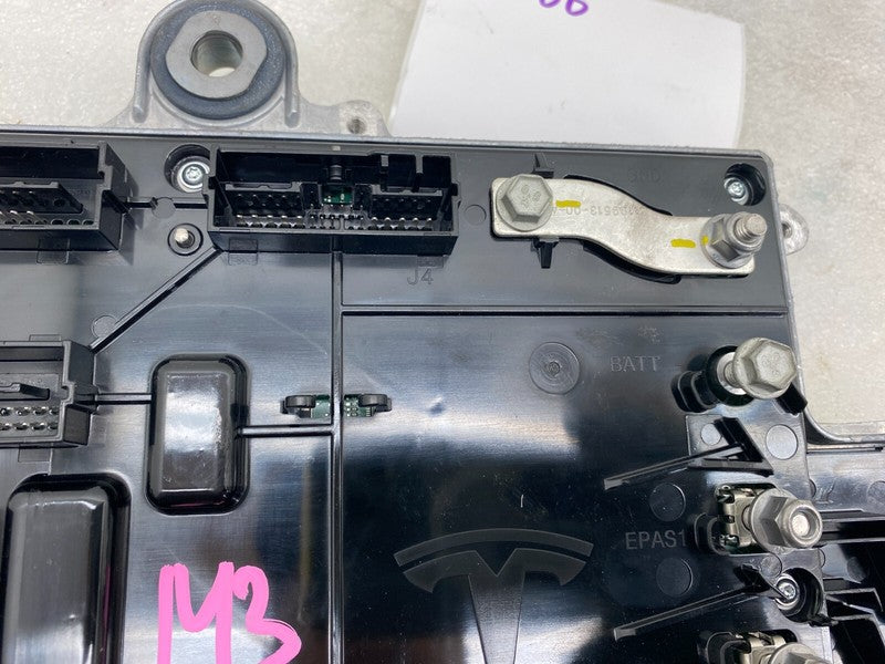 111818291E ⭕2017-2020 Tesla Model 3 Front Suspension Electrical Control Module 1118182-91-E