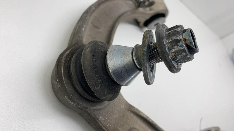 2016-2018 Mercedes-Benz GLE350 Front Right Suspension Upper Control Ar