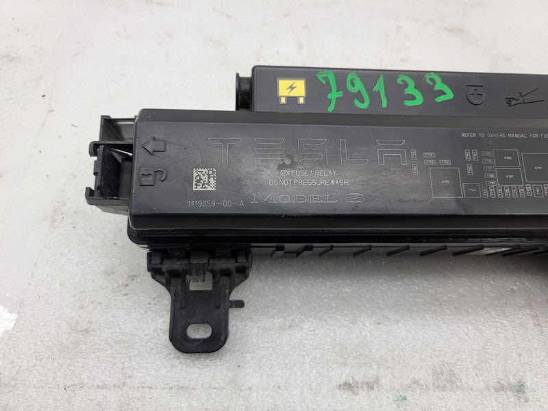 111905900A 16-20 Model S Front Efuse Frunk Fuse Relay Junction Box Module Unit 1119059-00-A