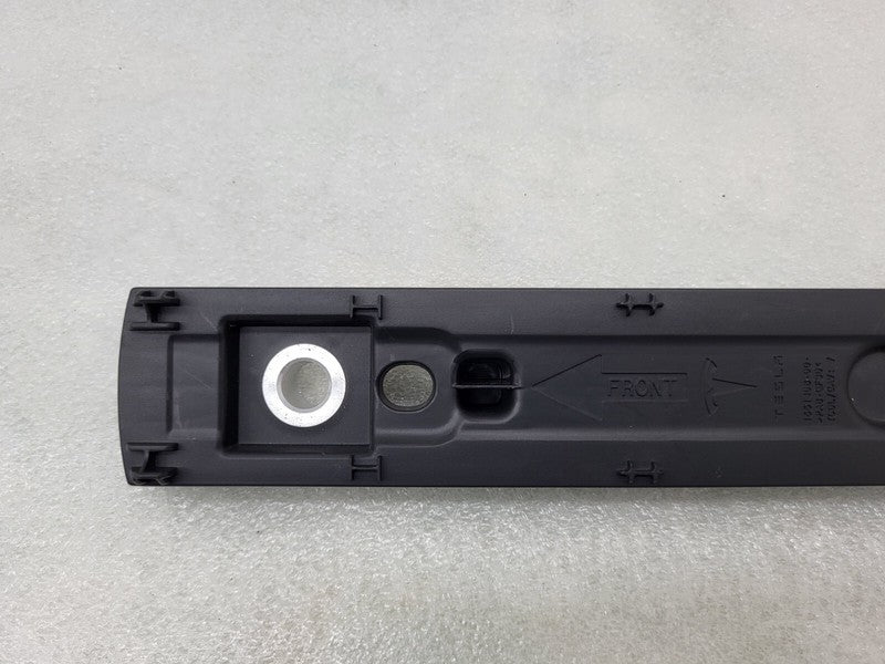 1551406 00 A ⭕ 21-24 Model S Front Seat 1st Row Riser Over Molding Round Spacers 1551406-00-A