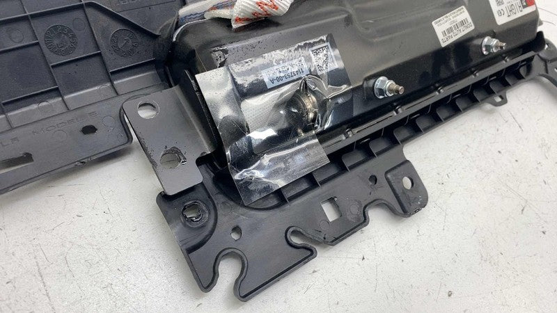 1077826-00-D ⭕ 2017-2023 Tesla Model 3 Right Lower Knee Safety Airbag Module RH 1077826-00-D