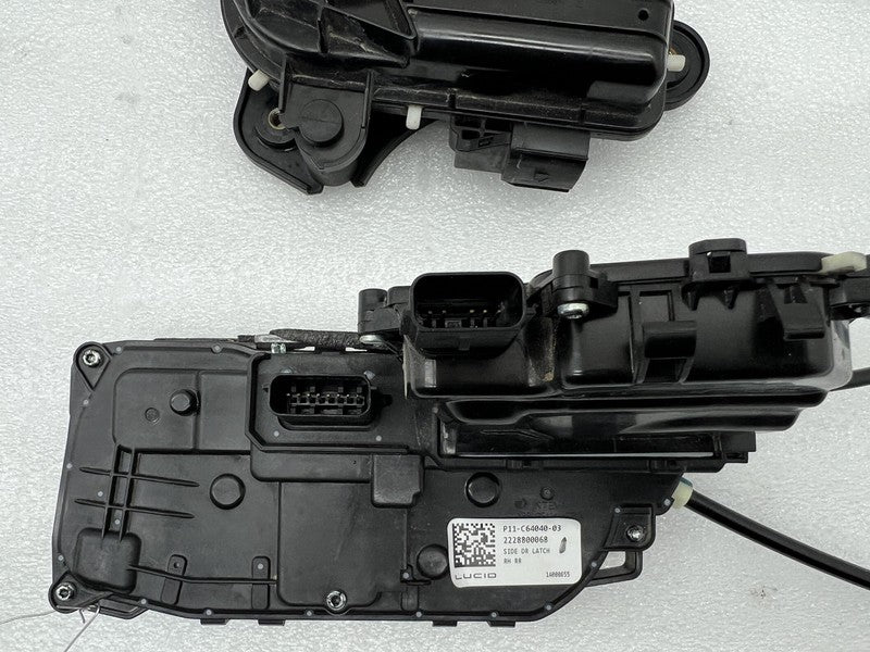 P11 C64040 03 ⭕22-24 Air Grand Touring Rear Passenger Side Door Lock Latch Right P11-C64040-03