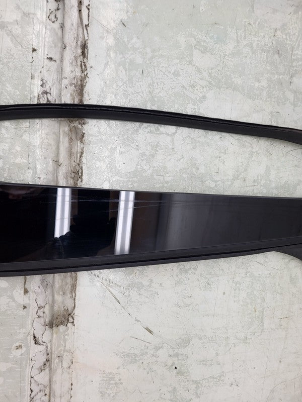 1032364 00 C ⭕ 16-20 Tesla Model X Right B-Pillar Applique Glass w/ Rubber Seal 1032364-00-C