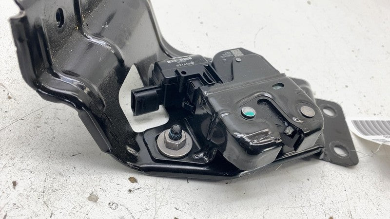 PT00003703H 2022 2023 2024 Rivian R1S Rear Passenger Side Liftgate Latch Lock Actuator Right