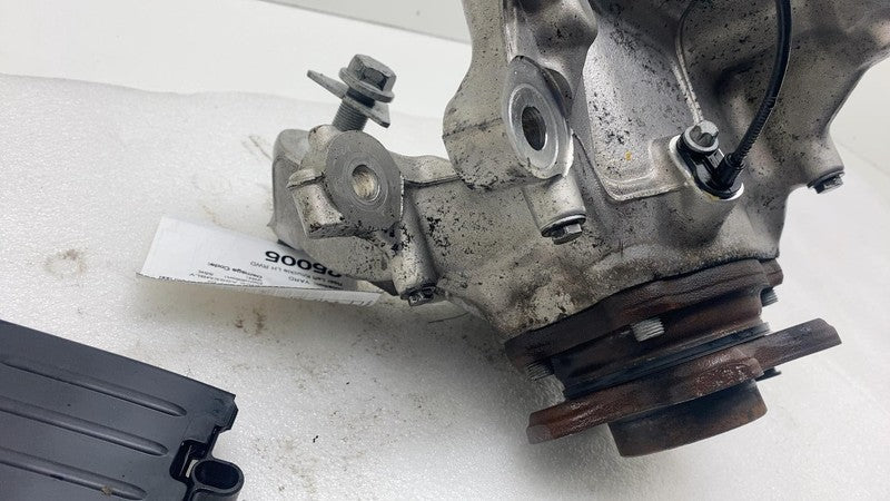 6866337 2017-2023 BMW 530e Rear Left Spindle Knuckle Hub w/ ABS & Connection Bracket RWD