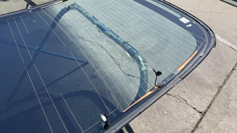 ⭕ 21-23 Model 3 M3 Rear Trunk Panoramic Backlite Glass Back Section 14