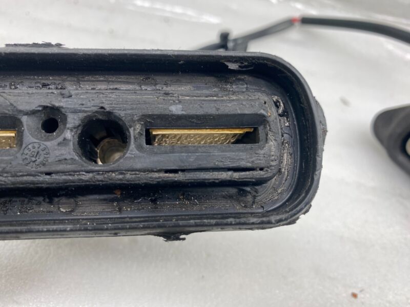 2012-2015 Tesla Model S MS High Voltage Rapidmate HVBAT Inlet Plug Connector OEM