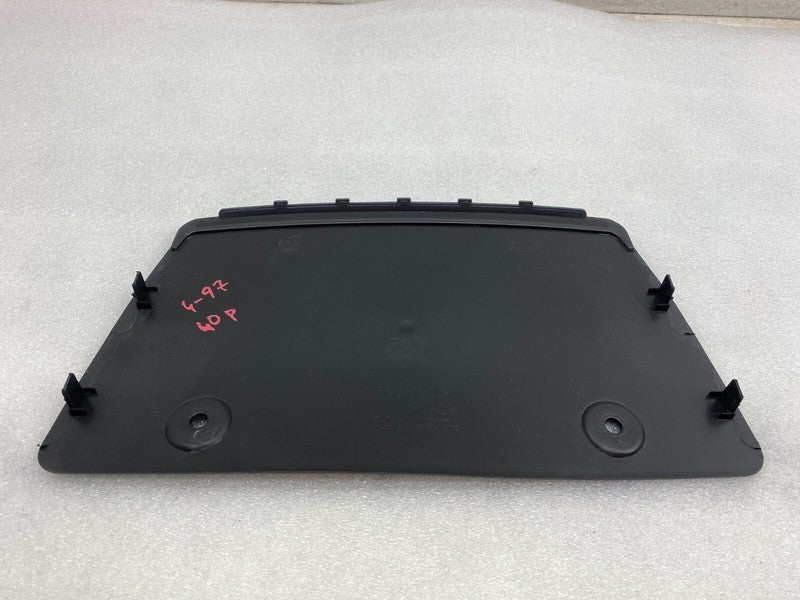 105835700D 2016-2020 Tesla Model X Rear Diffuser Tow Hitch Cover Bumper Fascia Cap Assembly
