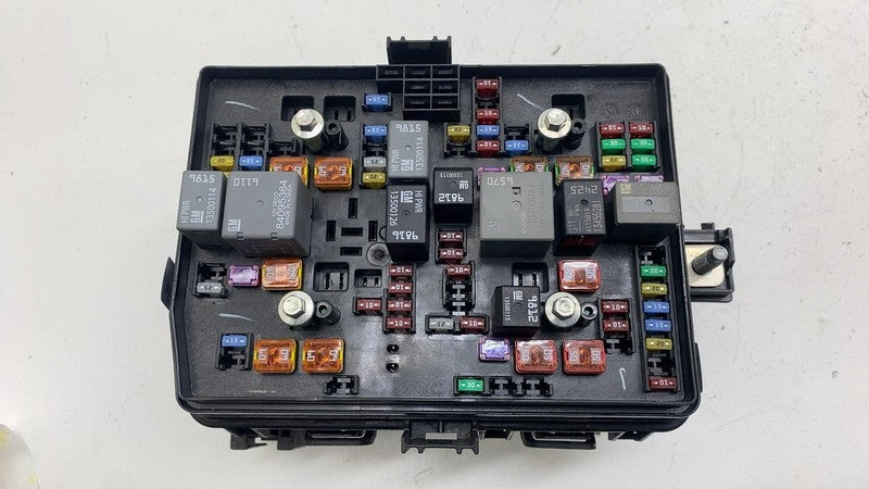 87832673 ⭕ 2023-2025 Chevrolet Silverado 1500 Engine Fuse Relay Junction Box OEM 87832673