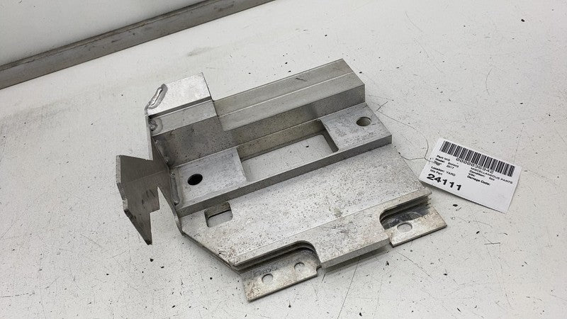 ⭕ 2014-2021 BMW i3 Front Right Passenger Side Fender Holder Support Bracket Assy