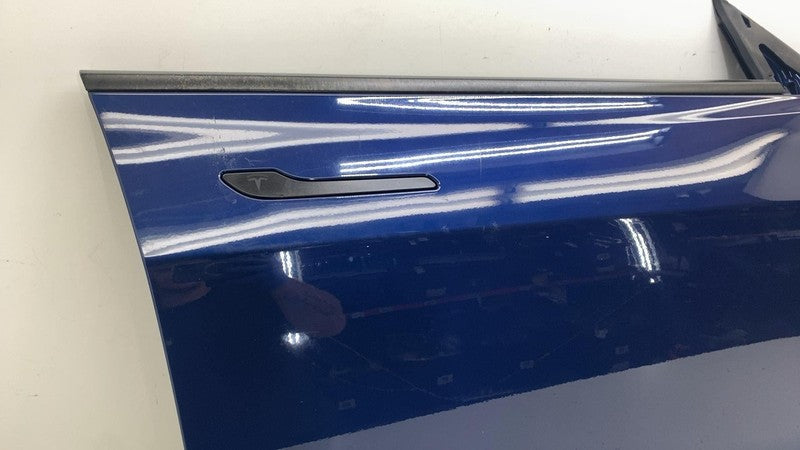 ⭕ 2021-2023 Tesla Model 3 Front Passenger Side Door Shell Panel Right