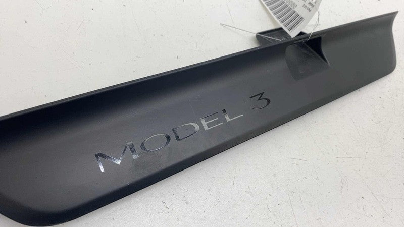 ⭕ 2024-2025 Tesla Model 3 Front Driver Side Sill Plate Assembly Left 1