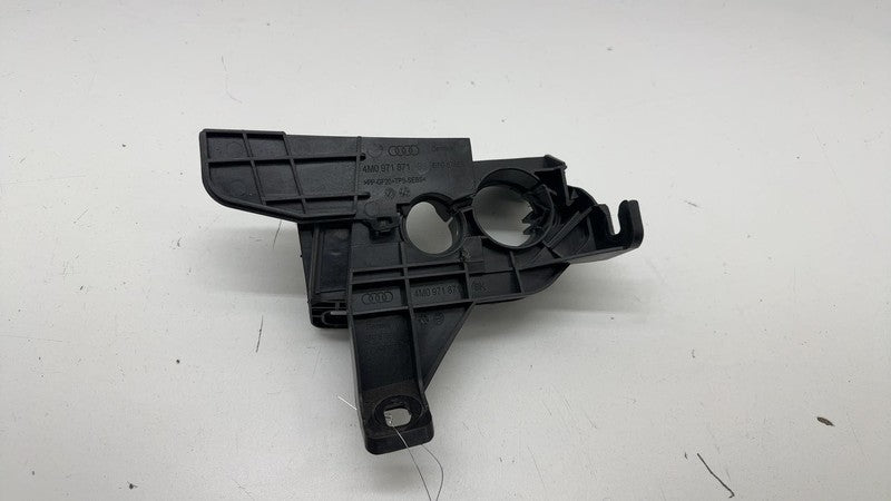 4M0 971 871 ⭕ 2024 Porsche Cayenne Front Right RH Cowl Water Box Grommet Bracket 4M0971871