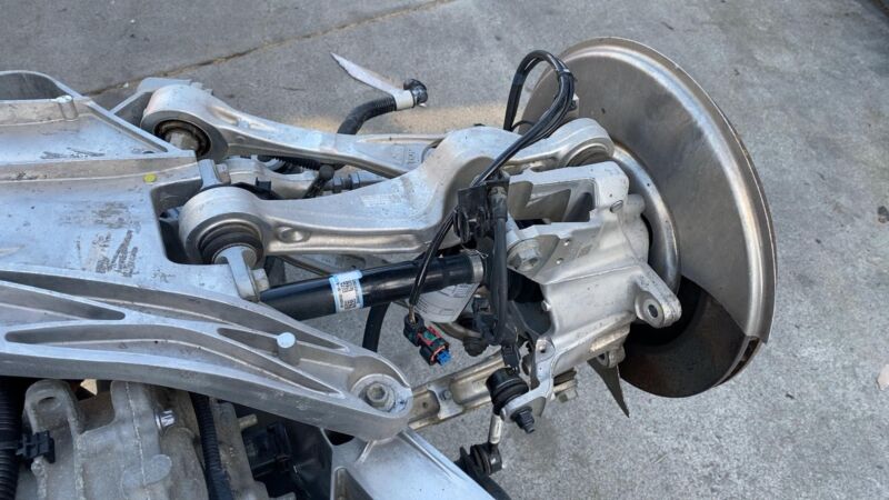 1762000 00 C 2021-2023 Tesla Model S MS Rear Drive Unit Motor w/ Subframe & Suspension PLAID