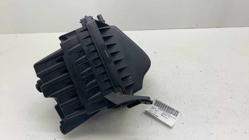 ⭕17-25 Chrysler Pacifica Engine Air Cleaner Intake Filter Housing Box