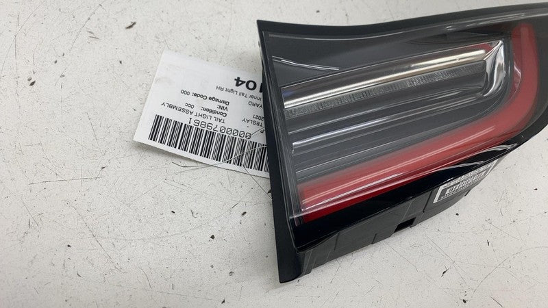 ⭕ 20-24 Model Y Rear Passenger Side Inner Taillight LED Tail Lamp 4-Pi